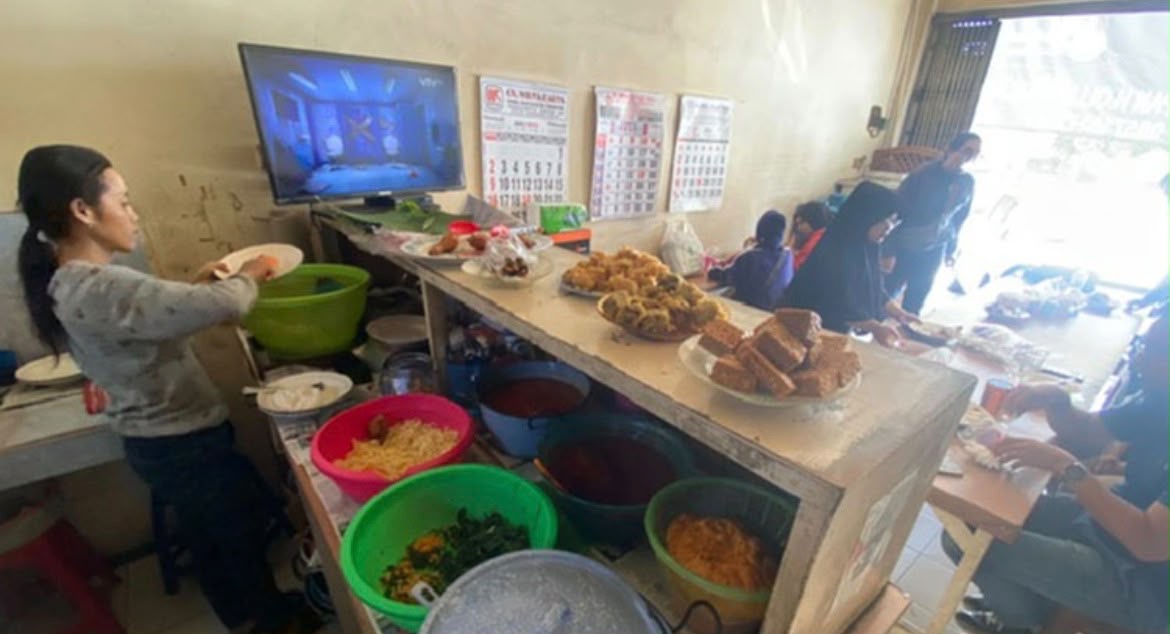 Warung Arema Malang: Legenda Kuliner Arang yang Tak Lekang oleh Zaman